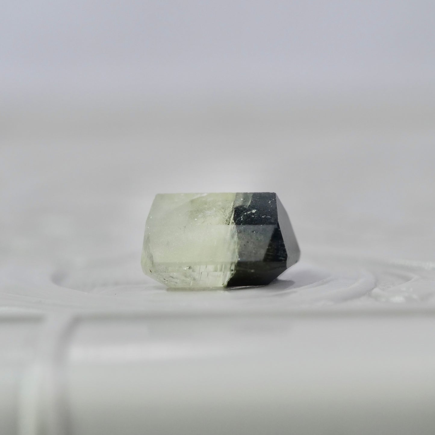 バイカラートルマリン 1.09ct エメラルドカット 6.3mm×4.8mm×3.8mm【MJ2946】