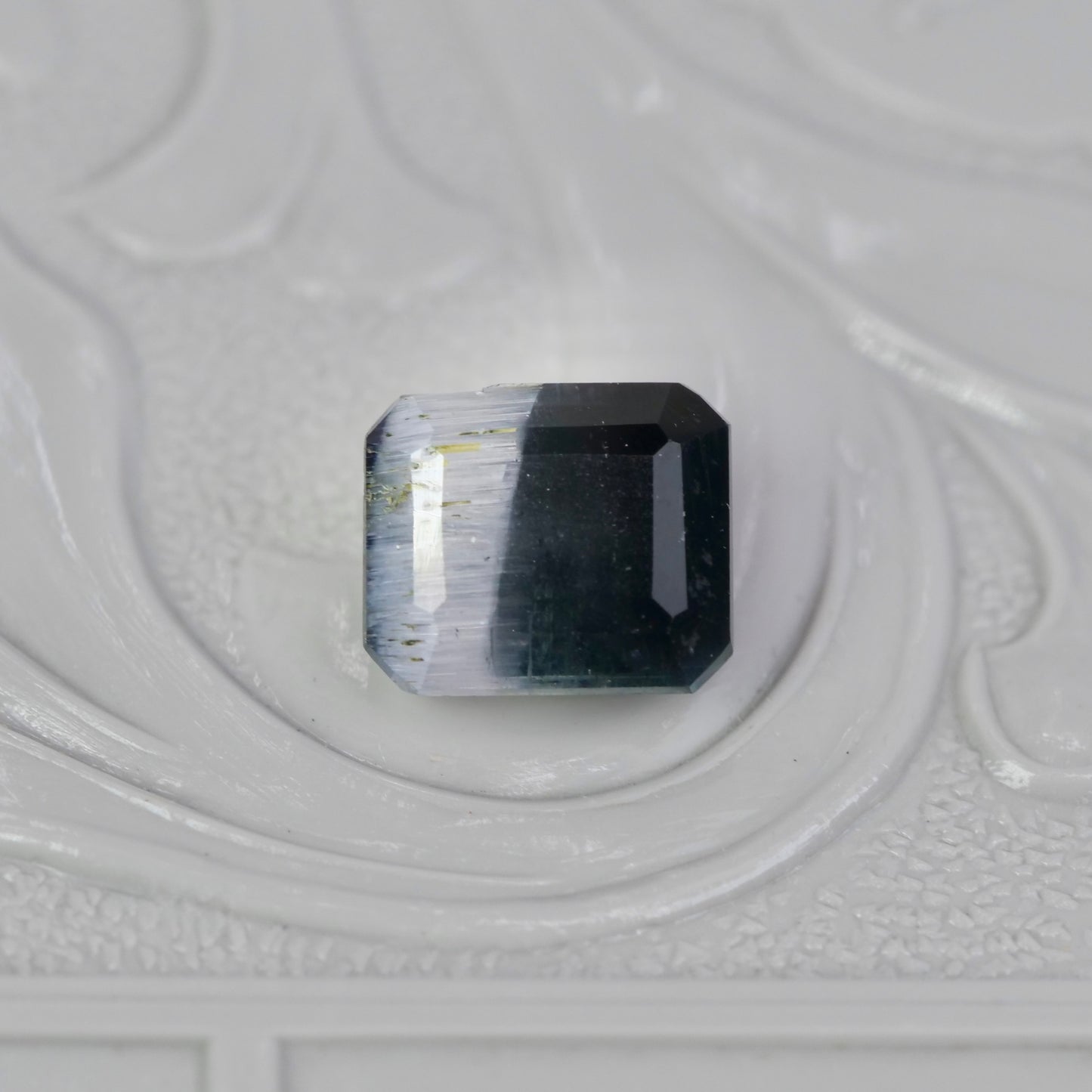 バイカラートルマリン 1.10ct エメラルドカット 6.1mm×5.2mm×3.7mm【MJ2950】