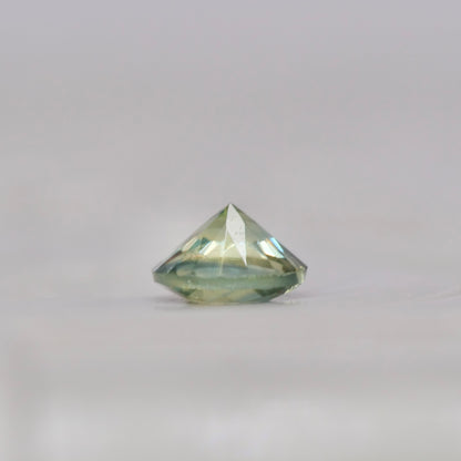 モンタナサファイア 0.15ct ラウンドカット 3.2mm×3.2mm×1.9mm【MJ2959】