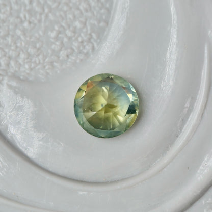 モンタナサファイア 0.15ct ラウンドカット 3.2mm×3.2mm×1.9mm【MJ2959】