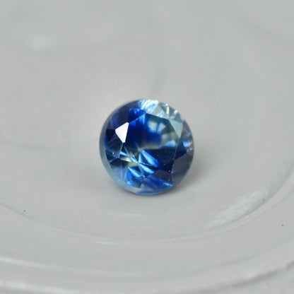 モンタナサファイア 0.12ct ラウンドカット 3.0mm×3.0mm×1.9mm【MJ2958】