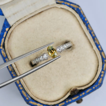 モンタナサファイア 0.46ct オーバルカット 5.4mm×3.6mm×2.5mm【MJ2951】