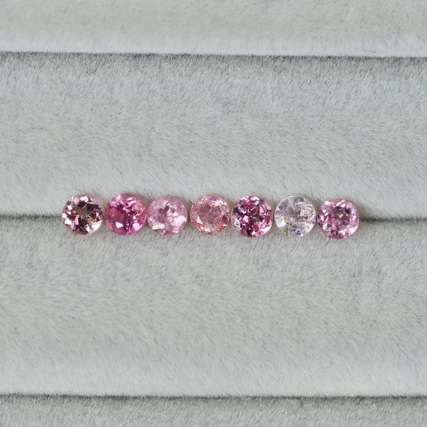 ピンクトルマリン ラウンドカット 3mm×7pcs セット【MJ2533】