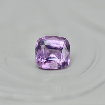 スピネル 0.26ct  クッションカット 3.8mm×3.6mm×2.4mm【MJ2964】