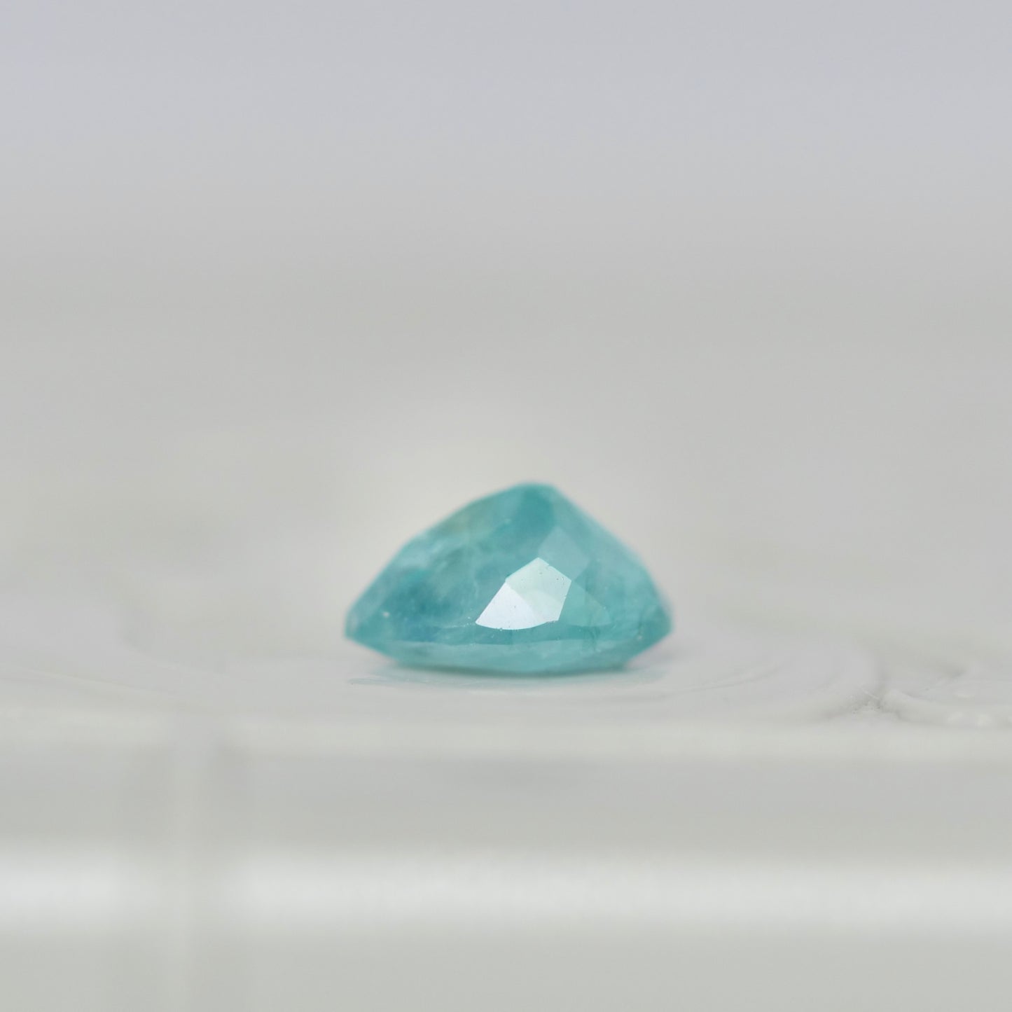 グランディディエライト 0.55ct  ペアシェイプカット 6.1mm×4.5mm×3.4mm【MJ2968】