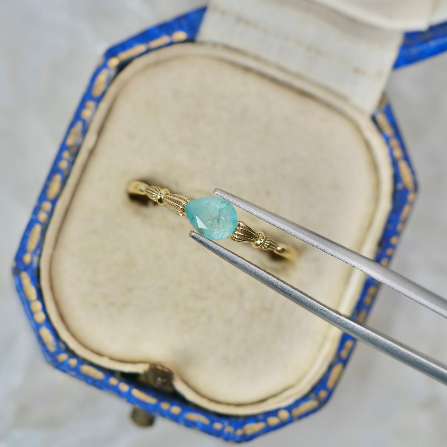 グランディディエライト 0.55ct  ペアシェイプカット 6.1mm×4.5mm×3.4mm【MJ2968】