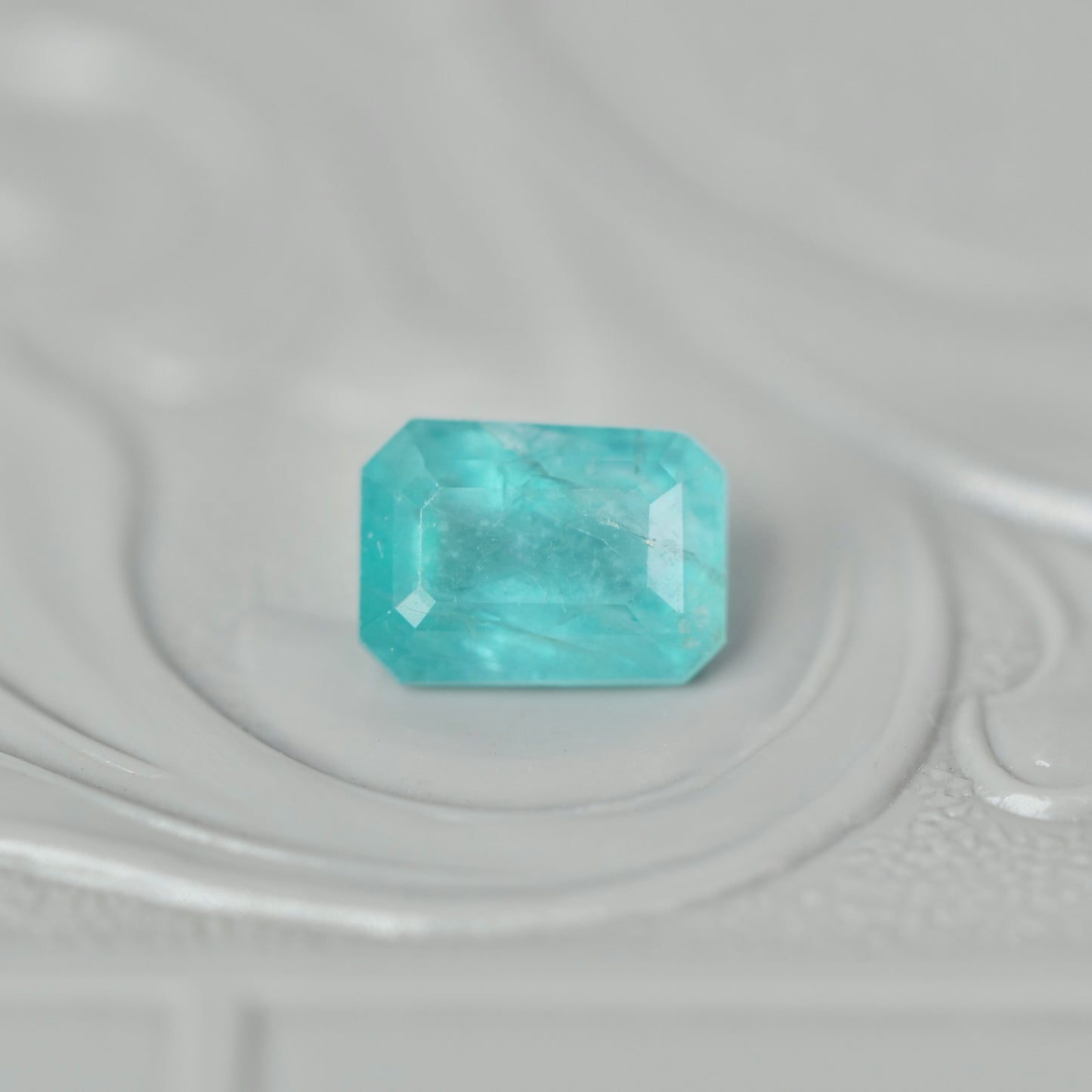 グランディディエライト 0.75ct  エメラルドカット 6.0mm×4.7mm×3.3mm【MJ2967】