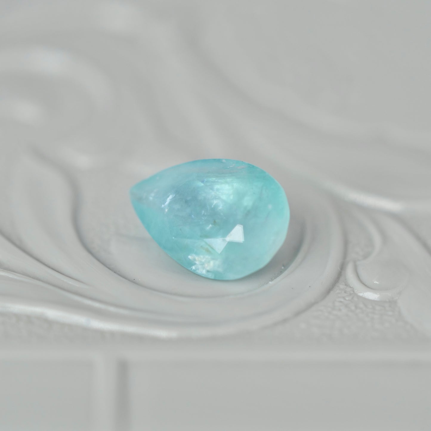 グランディディエライト 1.35ct  ペアシェイプカット 9.0mm×6.2mm×4.3mm【MJ2968】