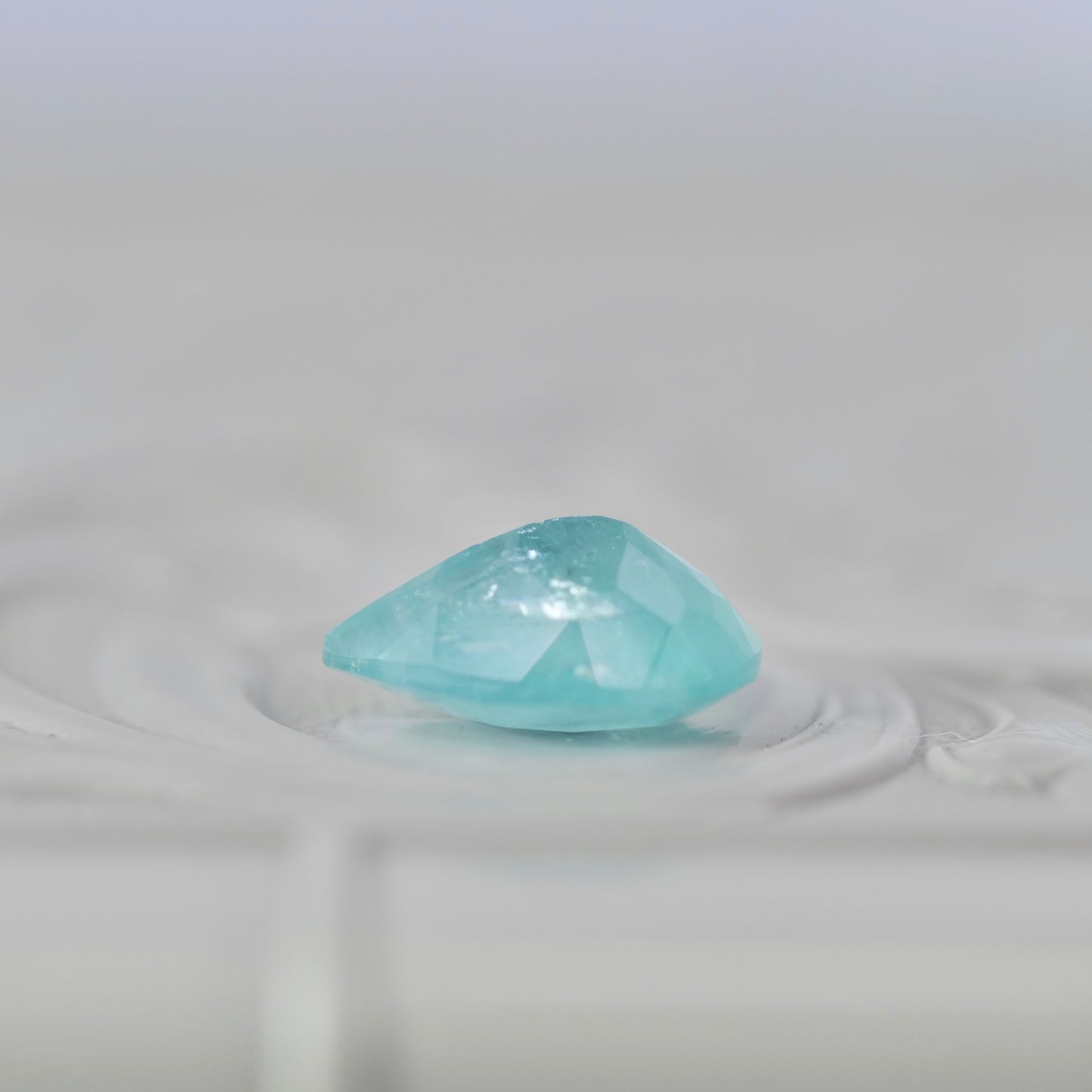 グランディディエライト 1.35ct  ペアシェイプカット 9.0mm×6.2mm×4.3mm【MJ2968】