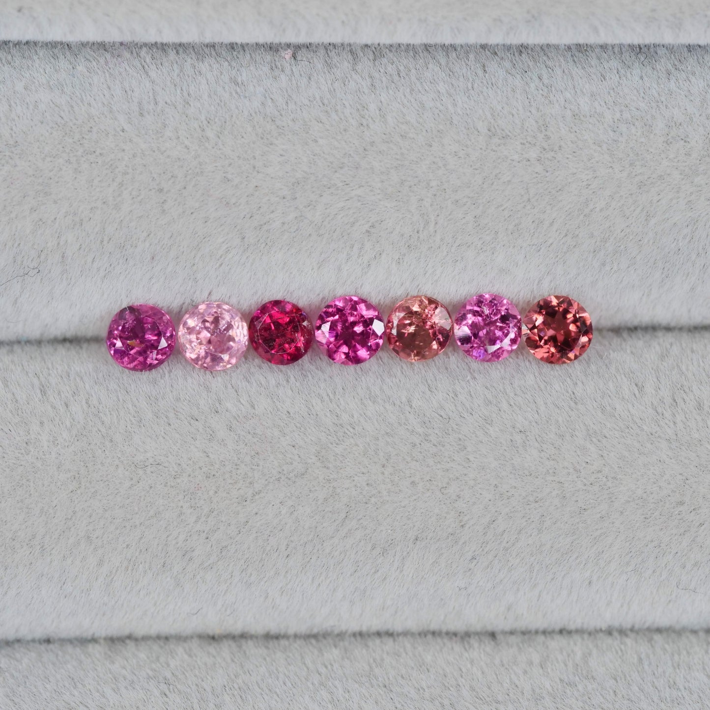ピンクトルマリン ラウンドカット 3mm×7pcs セット【MJ2534】