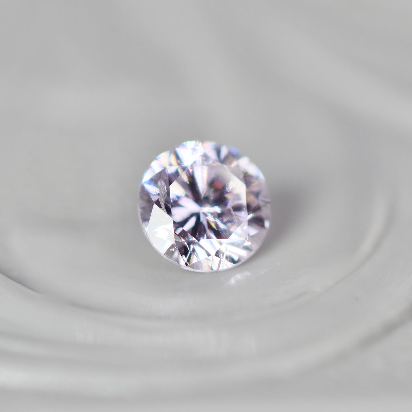 ピンクダイヤモンド 0.188ct Very Light Pink ラウンドカット 3.5mm×3.6mm×2.2mm ソーティング付【MJ3003】