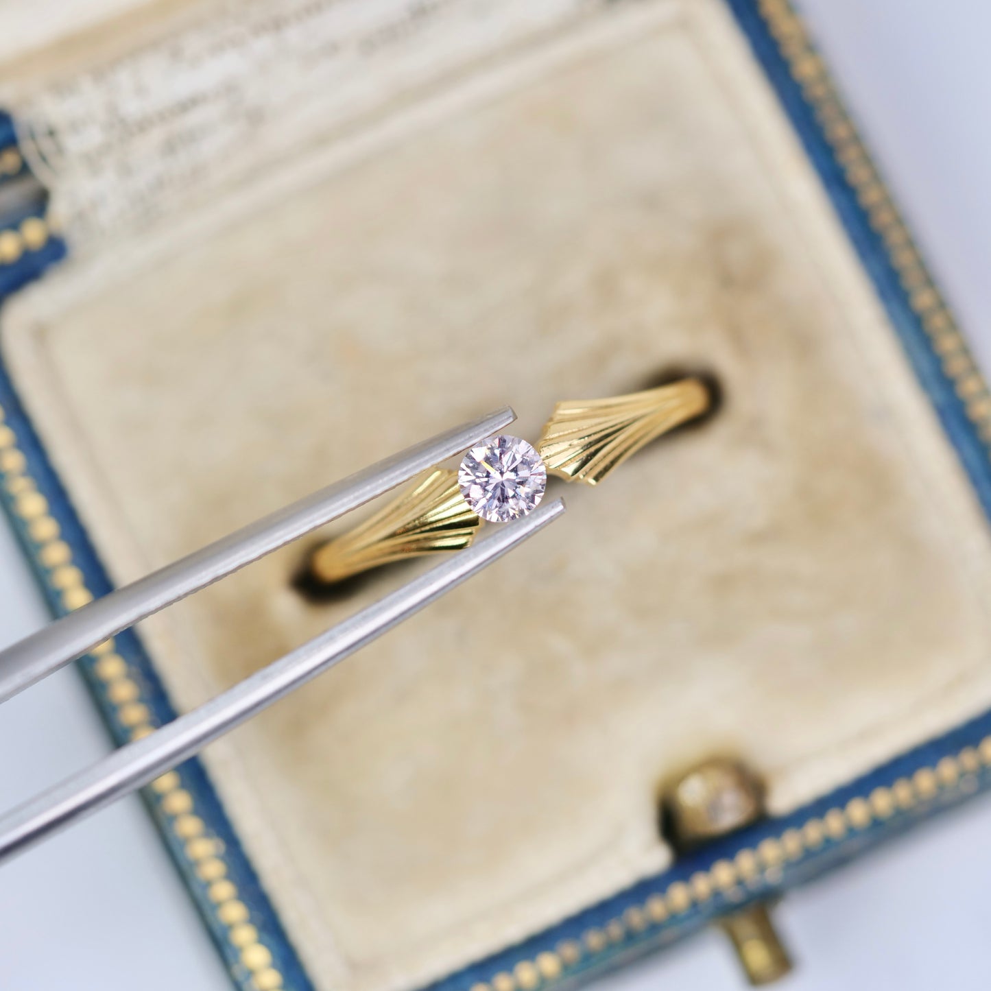 ピンクダイヤモンド 0.188ct Very Light Pink ラウンドカット 3.5mm×3.6mm×2.2mm ソーティング付【MJ3003】