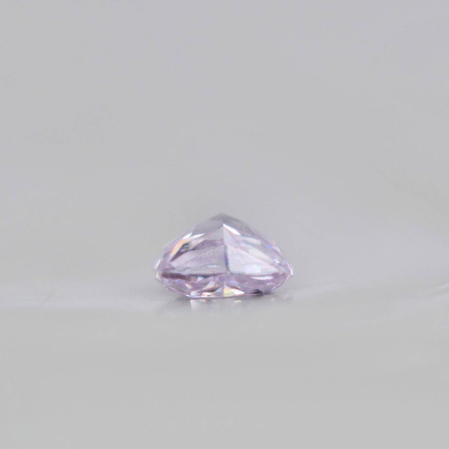 ピンクダイヤモンド 0.062ct Very Light Pink クッションカット  2.4mm×2.1mm×1.3mm ソーティング付【MJ3004】