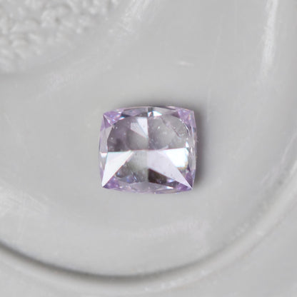 ピンクダイヤモンド 0.062ct Very Light Pink クッションカット  2.4mm×2.1mm×1.3mm ソーティング付【MJ3004】