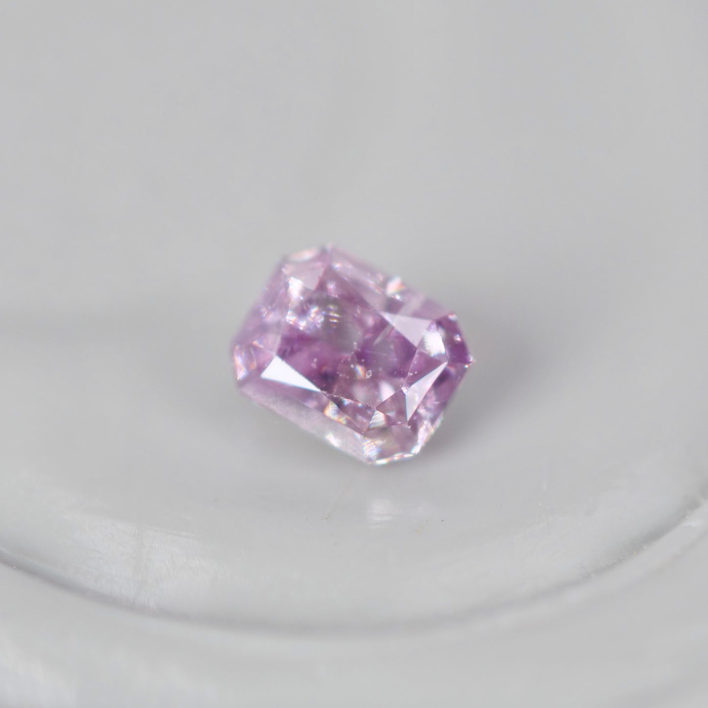 ピンクダイヤモンド 0.05ct Fancy Purple Pink クッションカット  2.3mm×1.8mm×1.4mm ソーティング付【MJ3006】