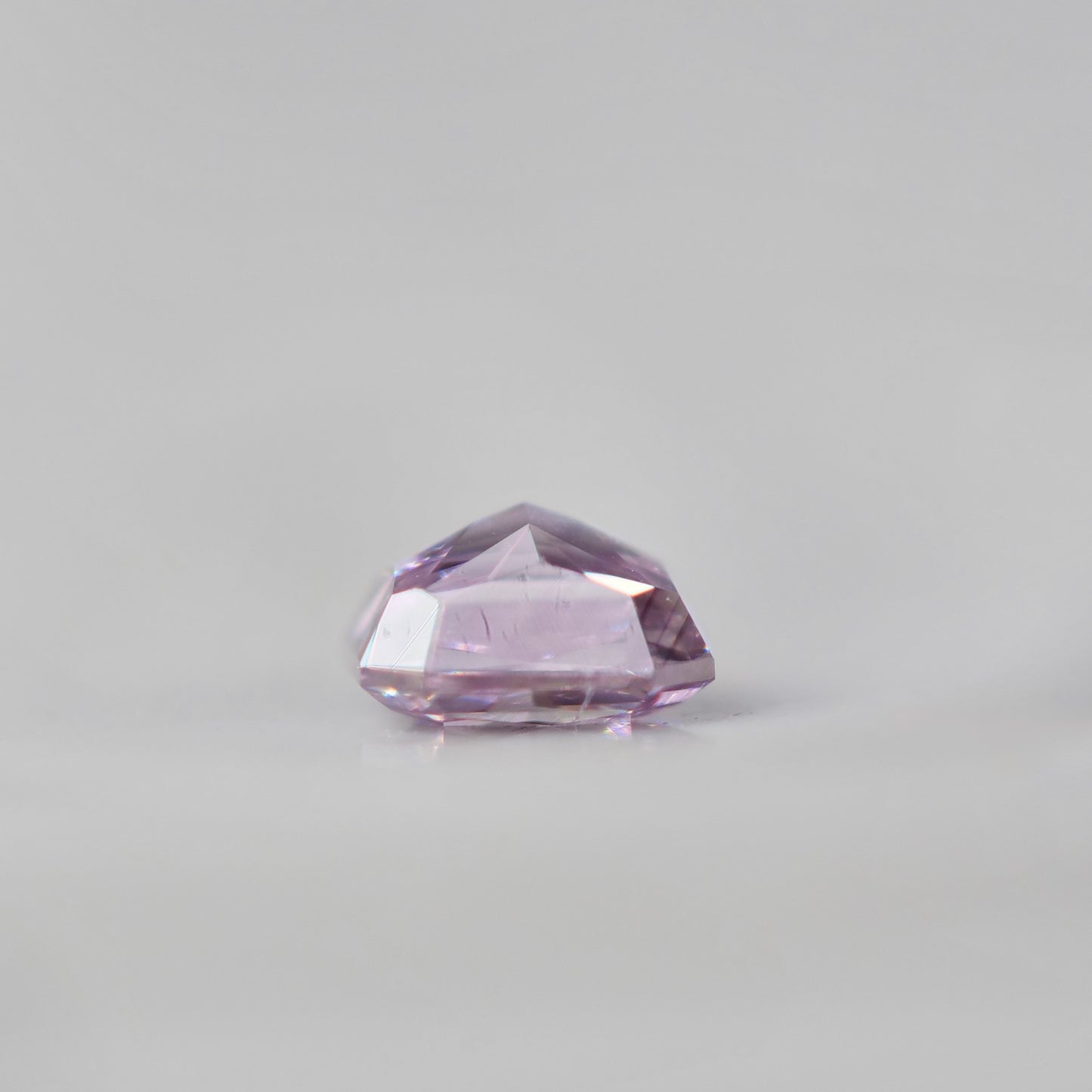 ピンクダイヤモンド 0.05ct Fancy Purple Pink クッションカット  2.3mm×1.8mm×1.4mm ソーティング付【MJ3006】