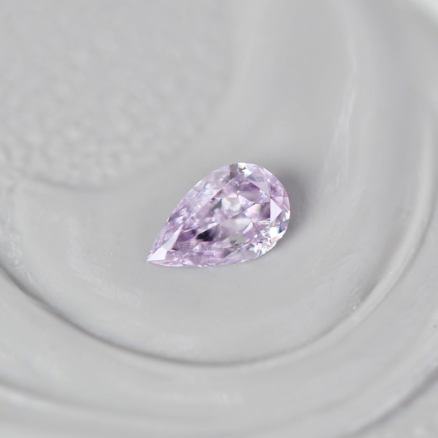 ピンクダイヤモンド 0.063ct Fancy Light Purple Pink ペアシェイプカット  3.7mm×2.3mm×1.1mm ソーティング付【MJ3007】
