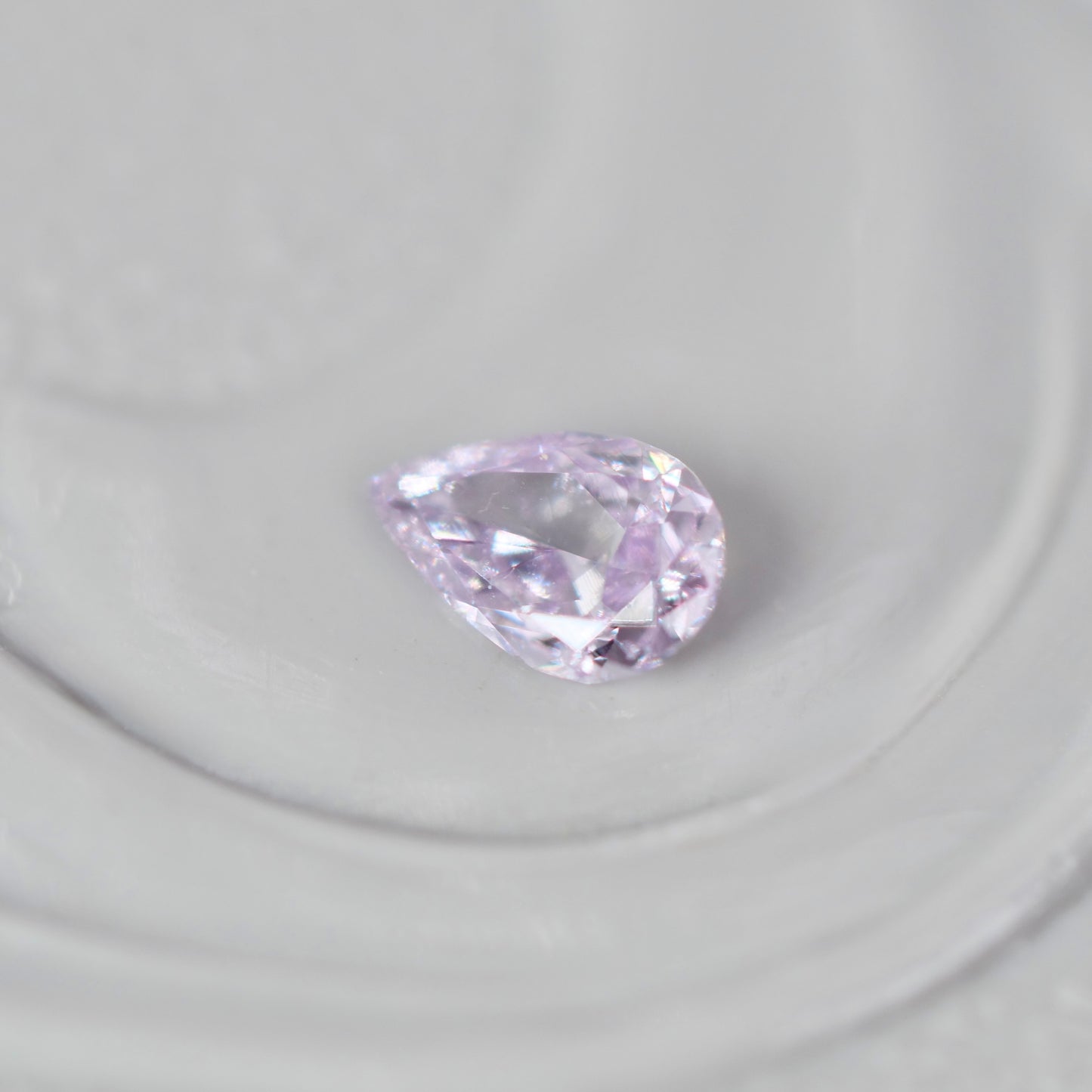ピンクダイヤモンド 0.063ct Fancy Light Purple Pink ペアシェイプカット  3.7mm×2.3mm×1.1mm ソーティング付【MJ3007】