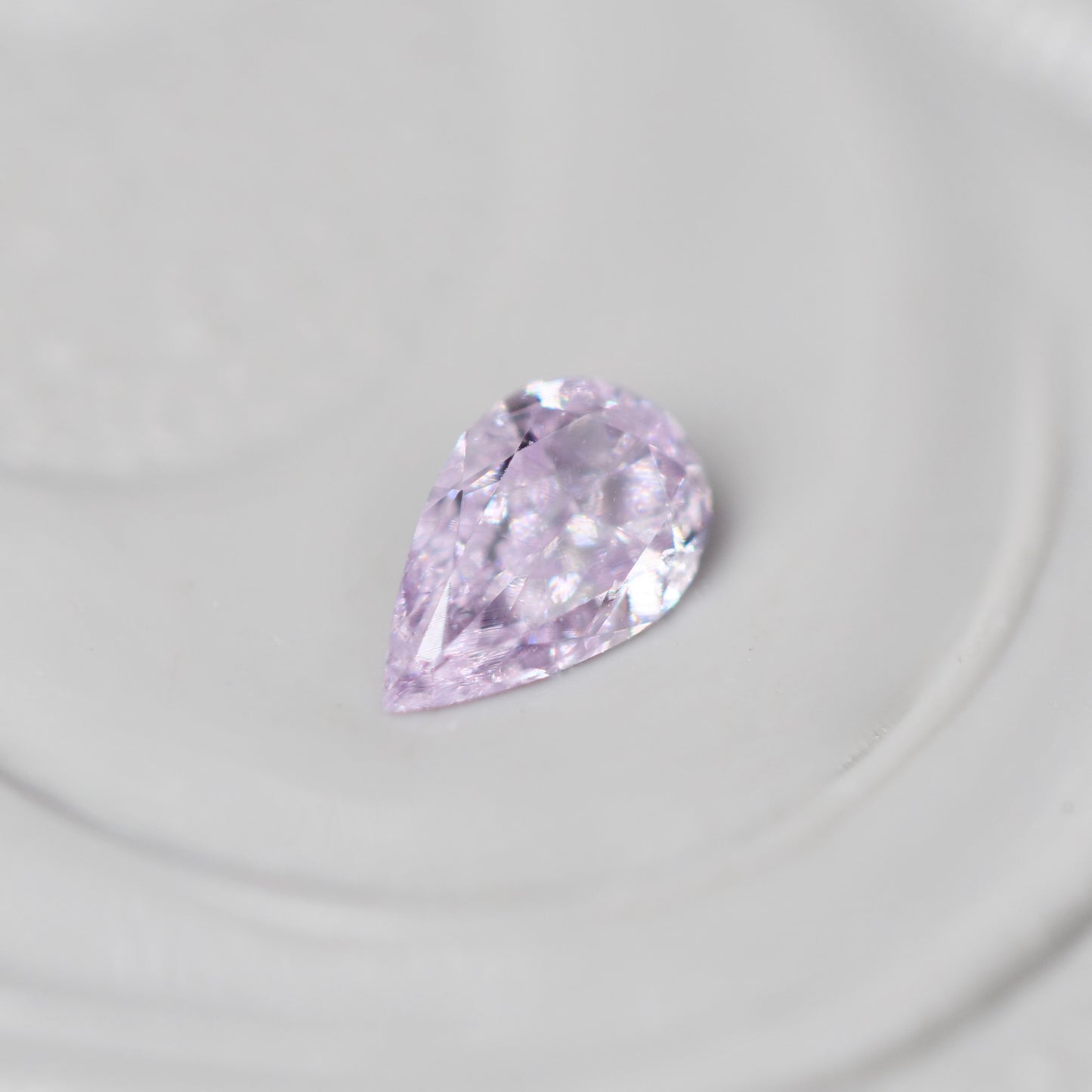 ピンクダイヤモンド 0.063ct Fancy Light Purple Pink ペアシェイプカット  3.7mm×2.3mm×1.1mm ソーティング付【MJ3007】