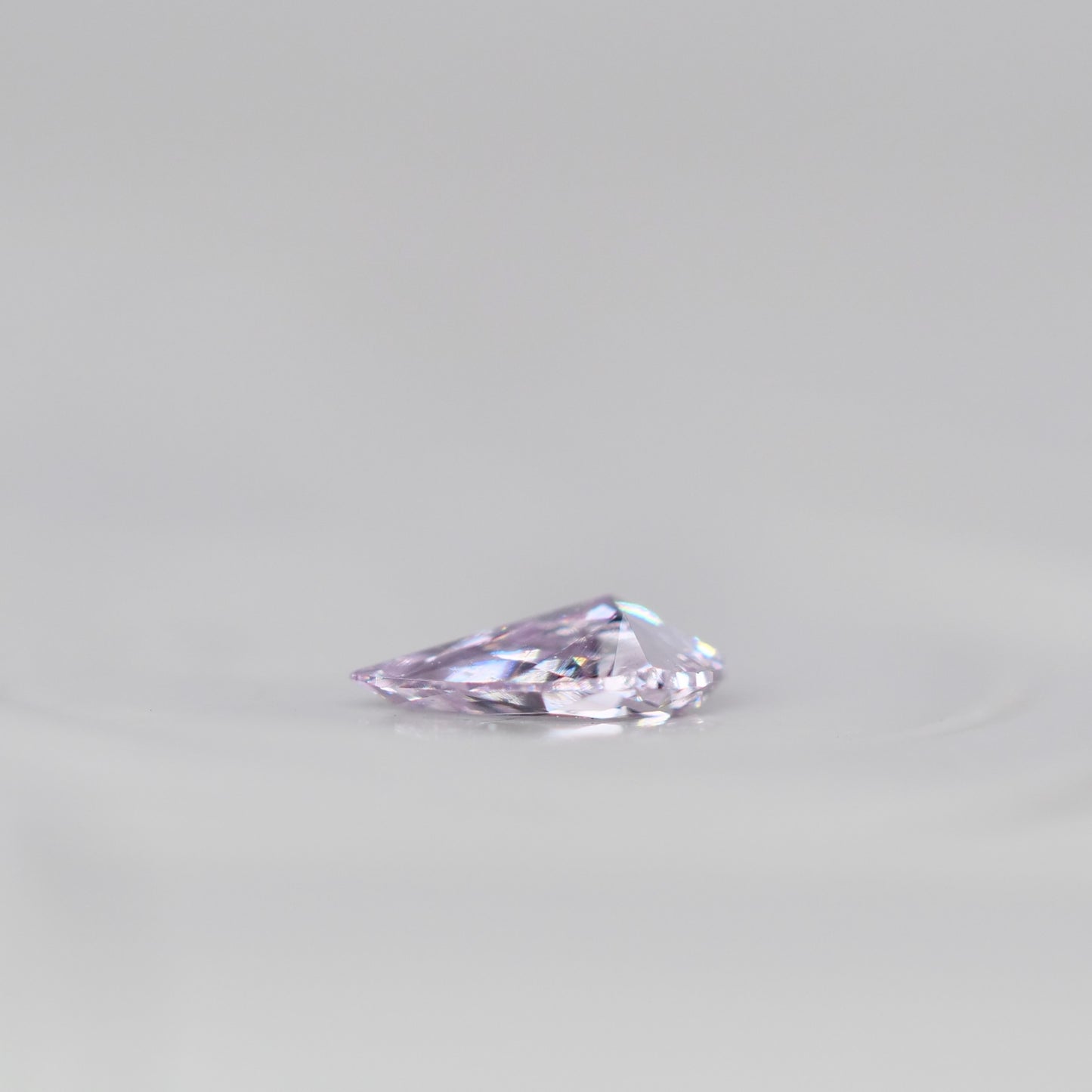 ピンクダイヤモンド 0.063ct Fancy Light Purple Pink ペアシェイプカット  3.7mm×2.3mm×1.1mm ソーティング付【MJ3007】