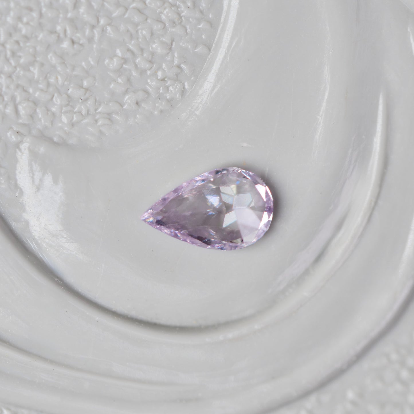 ピンクダイヤモンド 0.063ct Fancy Light Purple Pink ペアシェイプカット  3.7mm×2.3mm×1.1mm ソーティング付【MJ3007】