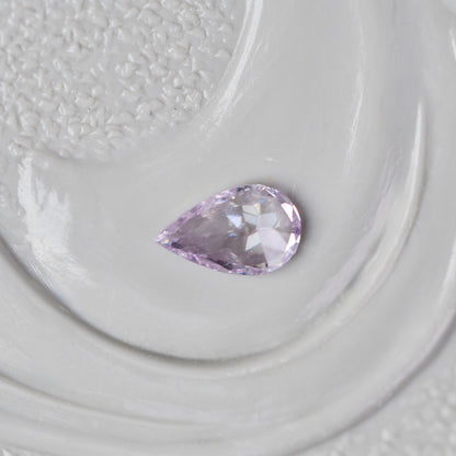 ピンクダイヤモンド 0.063ct Fancy Light Purple Pink ペアシェイプカット  3.7mm×2.3mm×1.1mm ソーティング付【MJ3007】