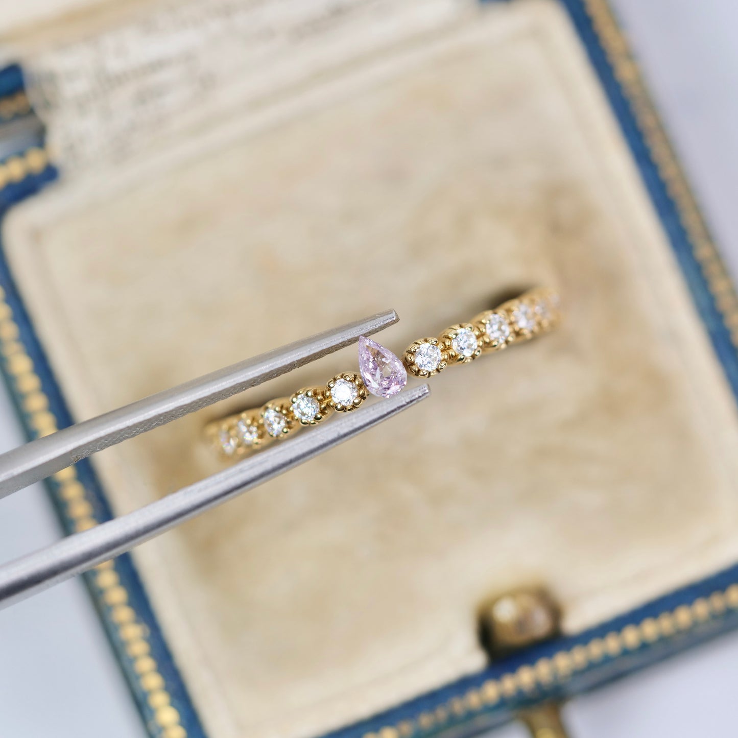 ピンクダイヤモンド 0.063ct Fancy Light Purple Pink ペアシェイプカット  3.7mm×2.3mm×1.1mm ソーティング付【MJ3007】