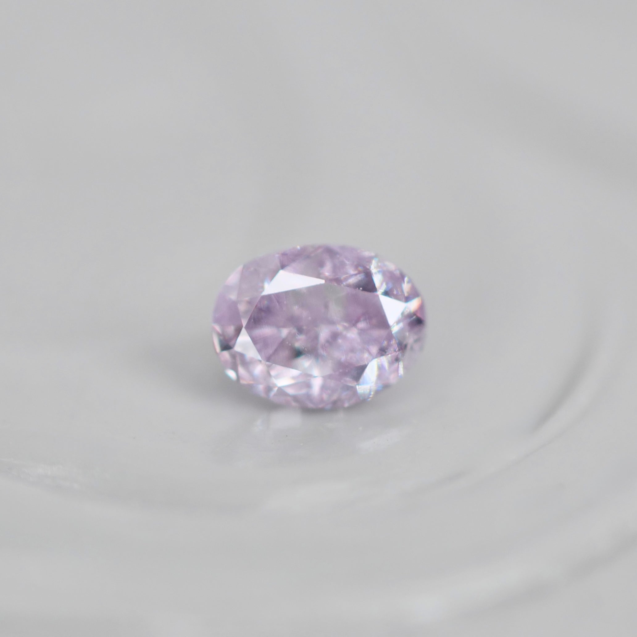 ピンクダイヤモンド 0.09ct Fancy Light Purple Pink オーバルカット