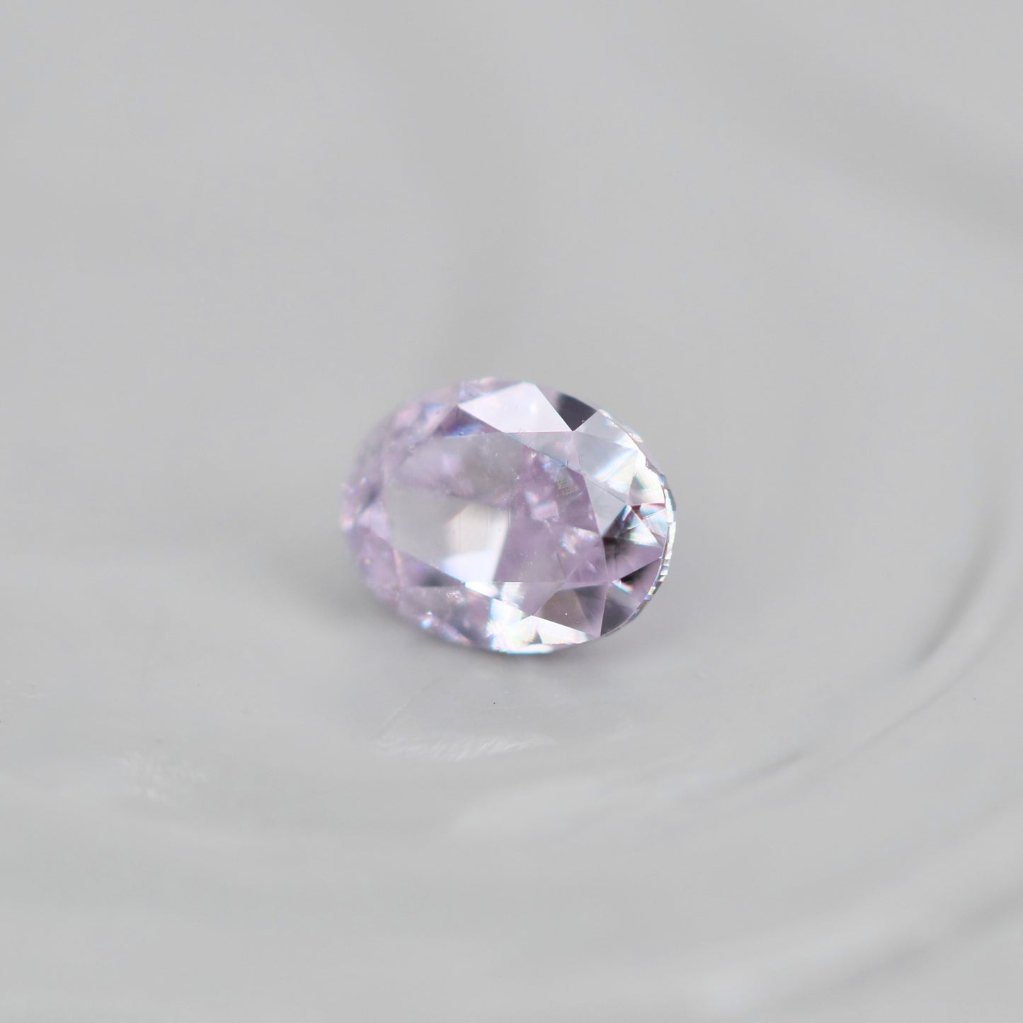ピンクダイヤモンド 0.094ct Fancy Light Purple Pink オーバルカット  3.6mm×2.3mm×1.5mm ソーティング付【MJ3009】