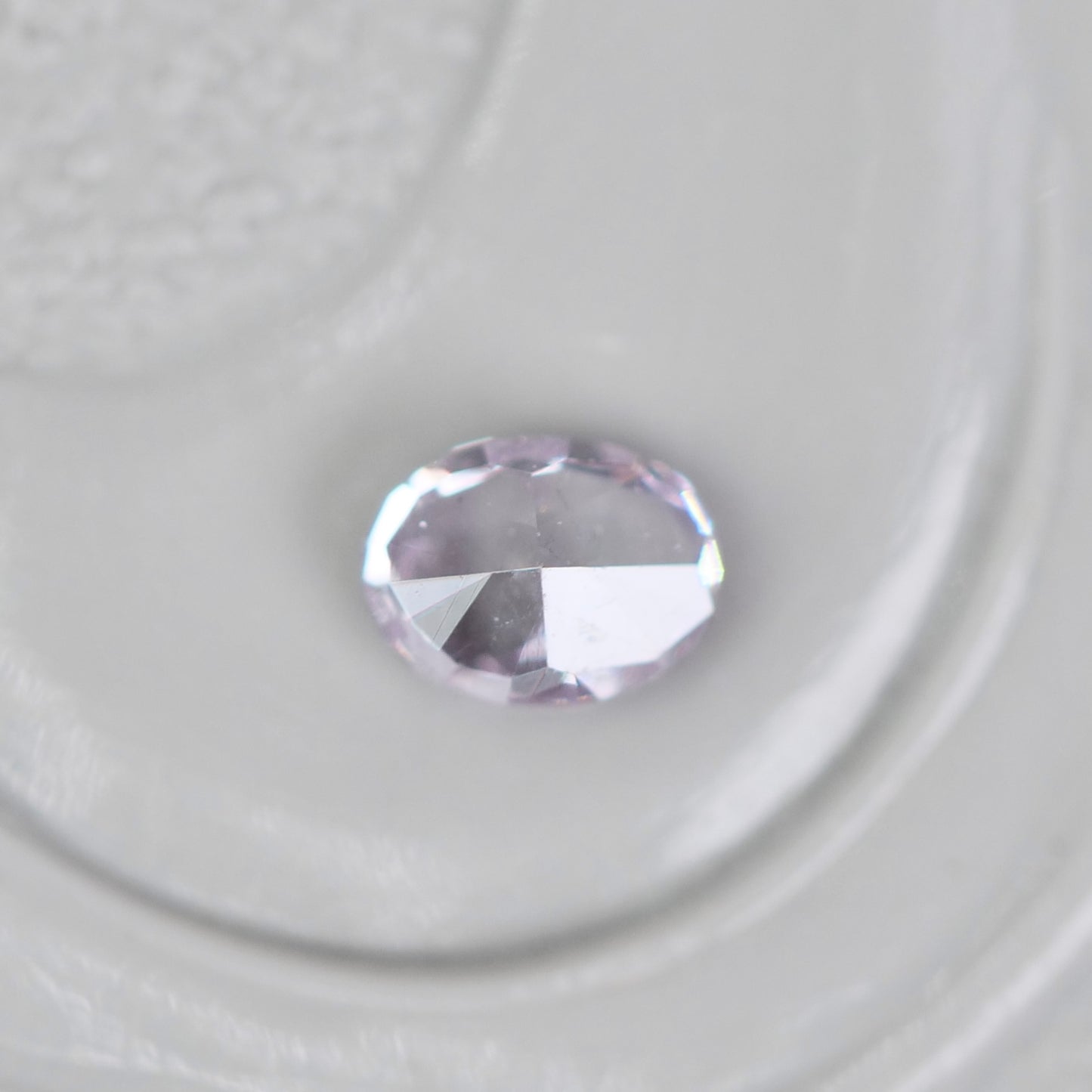 ピンクダイヤモンド 0.094ct Fancy Light Purple Pink オーバルカット  3.6mm×2.3mm×1.5mm ソーティング付【MJ3009】