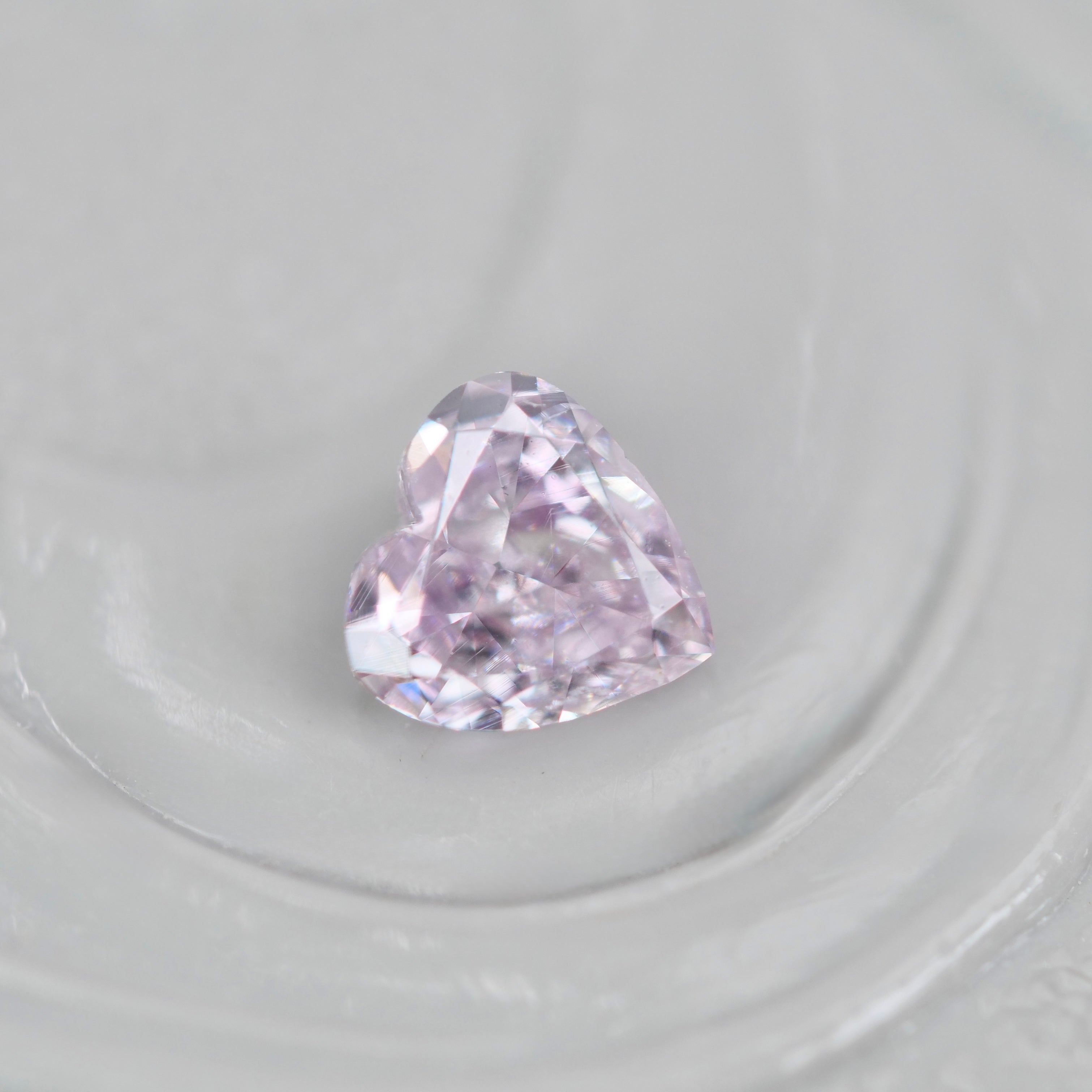 ピンクダイヤモンド 0.18ct Fancy Light Purple Pink ハートカット 3.6