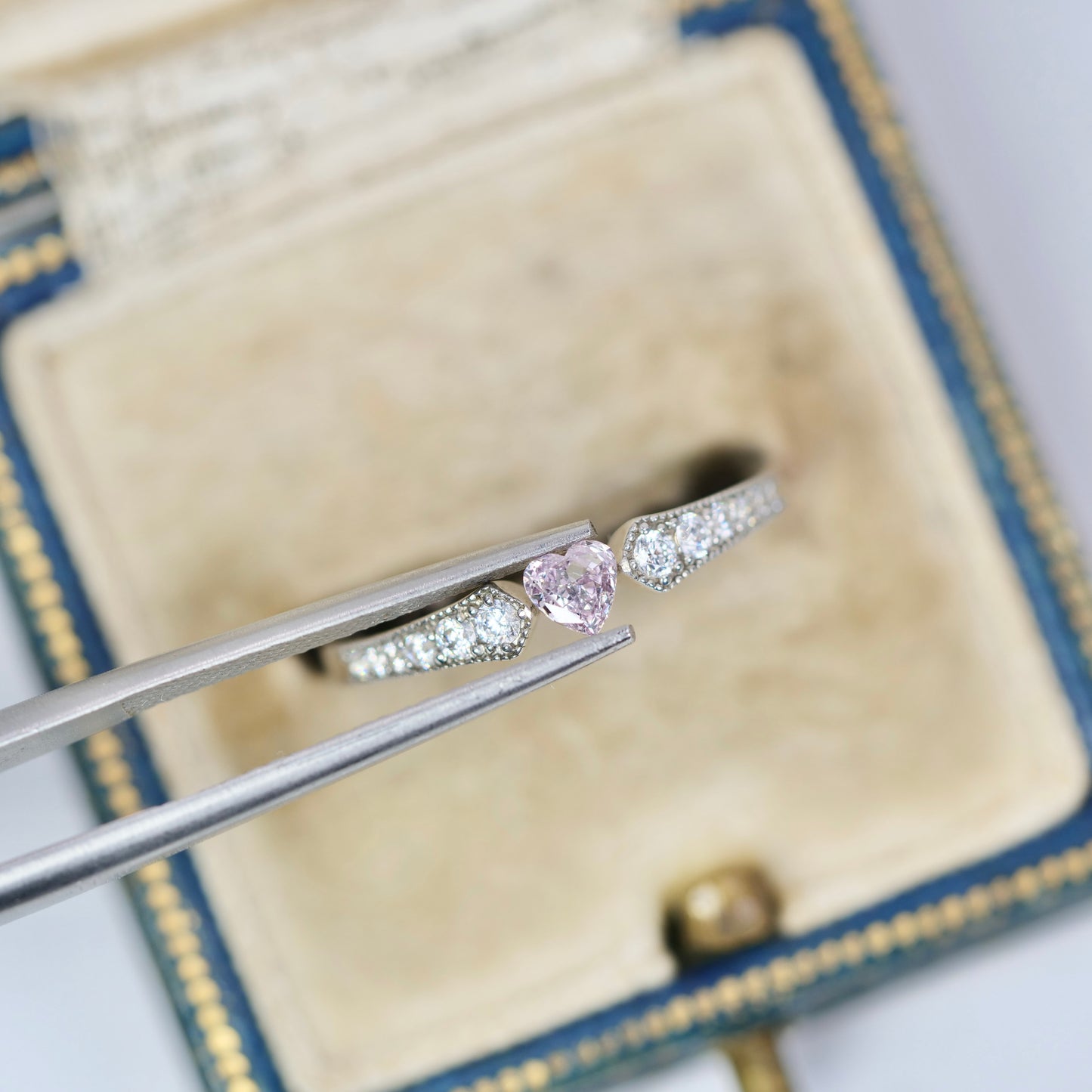 ピンクダイヤモンド 0.188ct Fancy Light Purple Pink ハートカット 3.6mm×3.6mm×1.8mm ソーティング付【MJ3010】