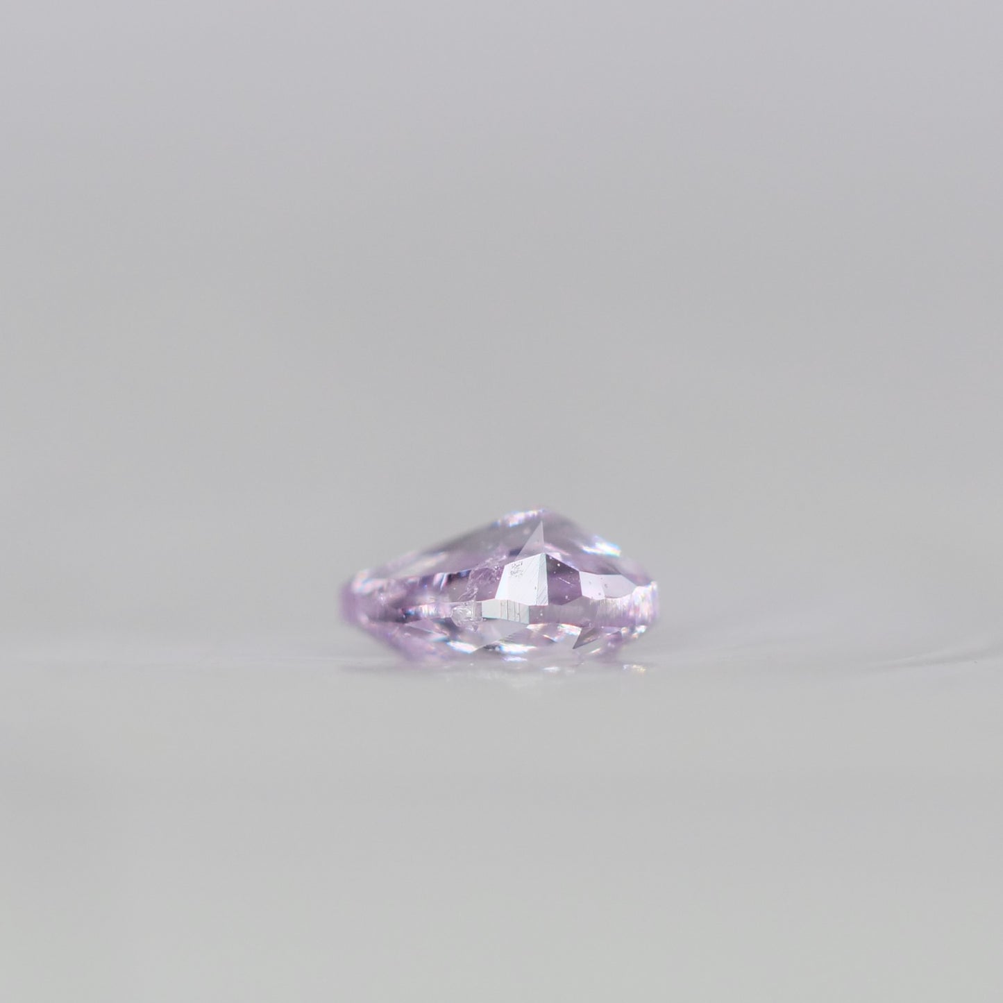ピンクダイヤモンド 0.061ct Fancy Light Purple Pink ペアシェイプカット 3.0mm×1.9mm×1.4mm ソーティング付【MJ3011】