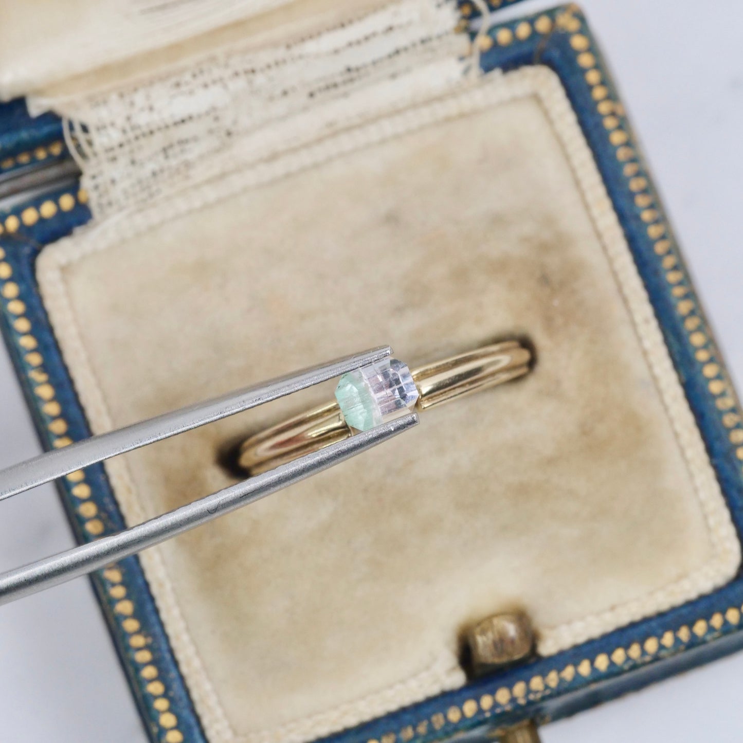 バイカラートルマリン 0.39ct  エメラルドカット 4.5mm×3.4mm×3.0mm【MJ3015】