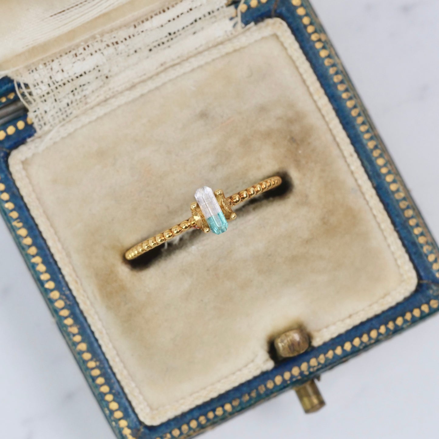 バイカラートルマリン 0.12ct  エメラルドカット 5.3mm×1.9mm×1.4mm【MJ3016】