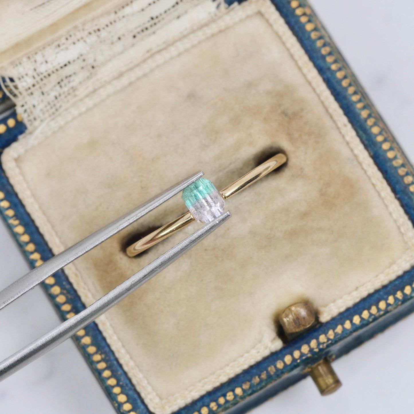 バイカラートルマリン 0.35ct  エメラルドカット 4.3mm×3.5mm×2.8mm【MJ3019】