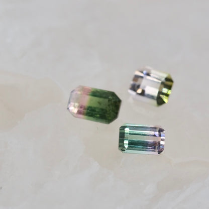バイカラートルマリン 0.35ct  エメラルドカット 5.1mm×3.3mm×2.4mm【MJ3021】