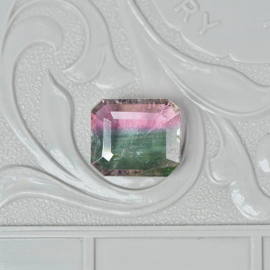 バイカラートルマリン 2.75ct エメラルドカット  9.3mm×8.1mm×3.8mm【MJ3026】