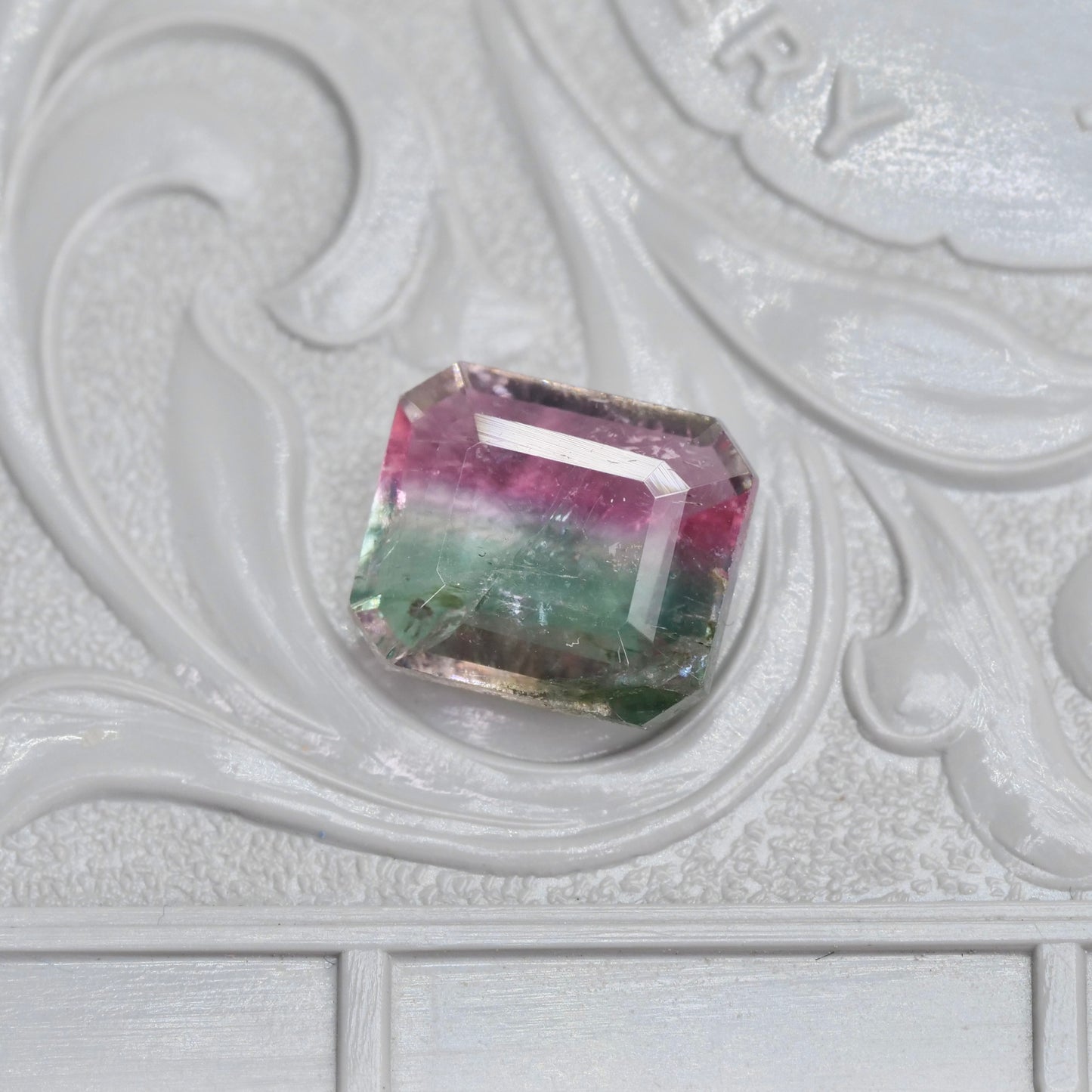 バイカラートルマリン 2.75ct エメラルドカット  9.3mm×8.1mm×3.8mm【MJ3026】