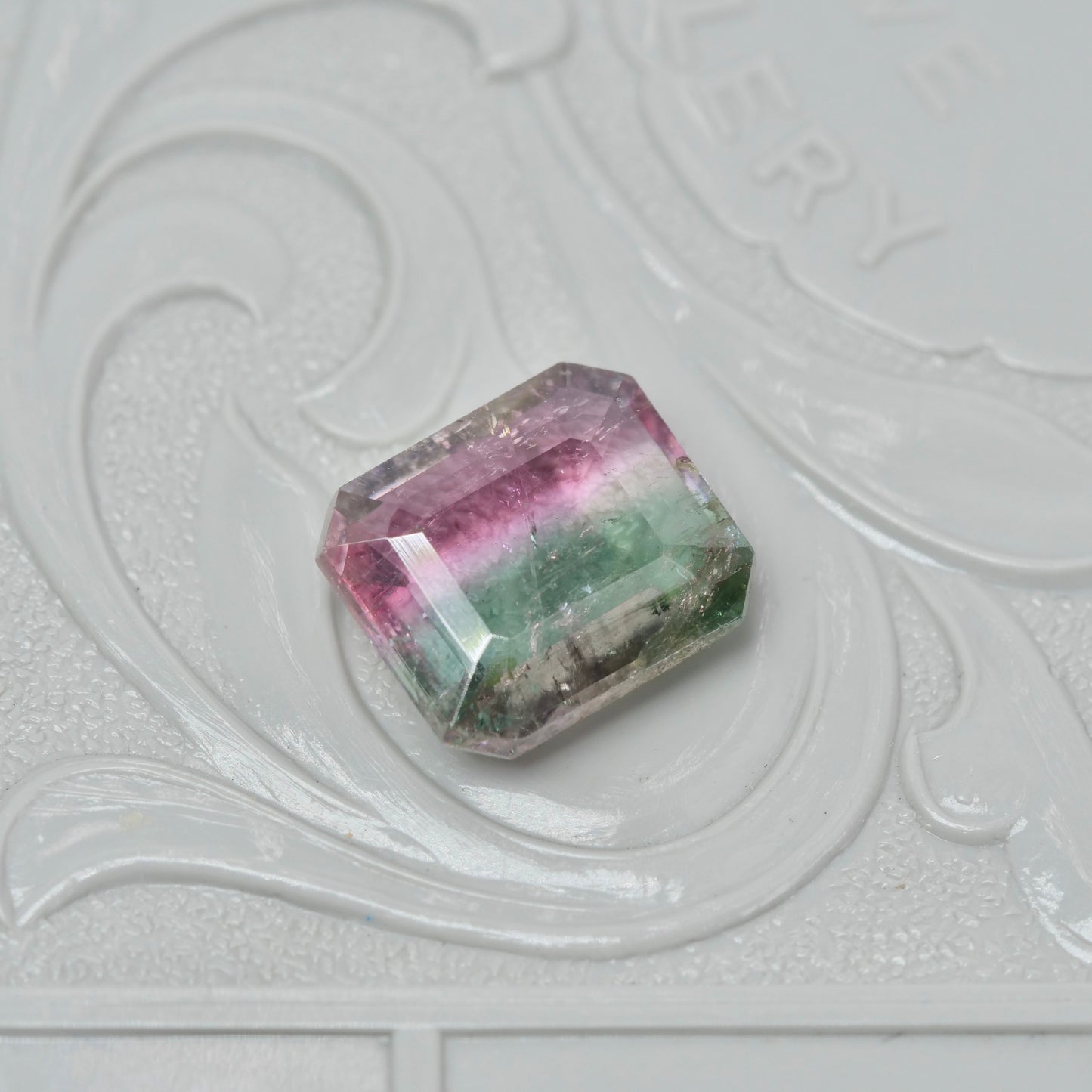 バイカラートルマリン 2.75ct エメラルドカット  9.3mm×8.1mm×3.8mm【MJ3026】