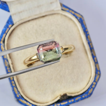 バイカラートルマリン 2.75ct エメラルドカット  9.3mm×8.1mm×3.8mm【MJ3026】