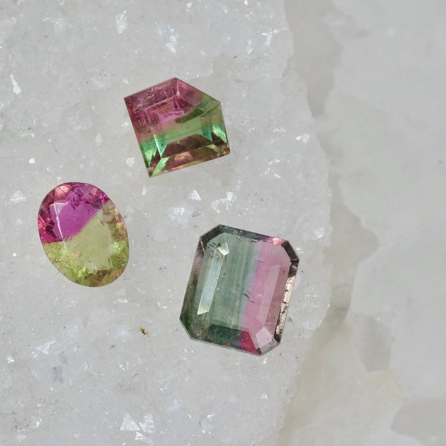バイカラートルマリン 2.75ct エメラルドカット  9.3mm×8.1mm×3.8mm【MJ3026】
