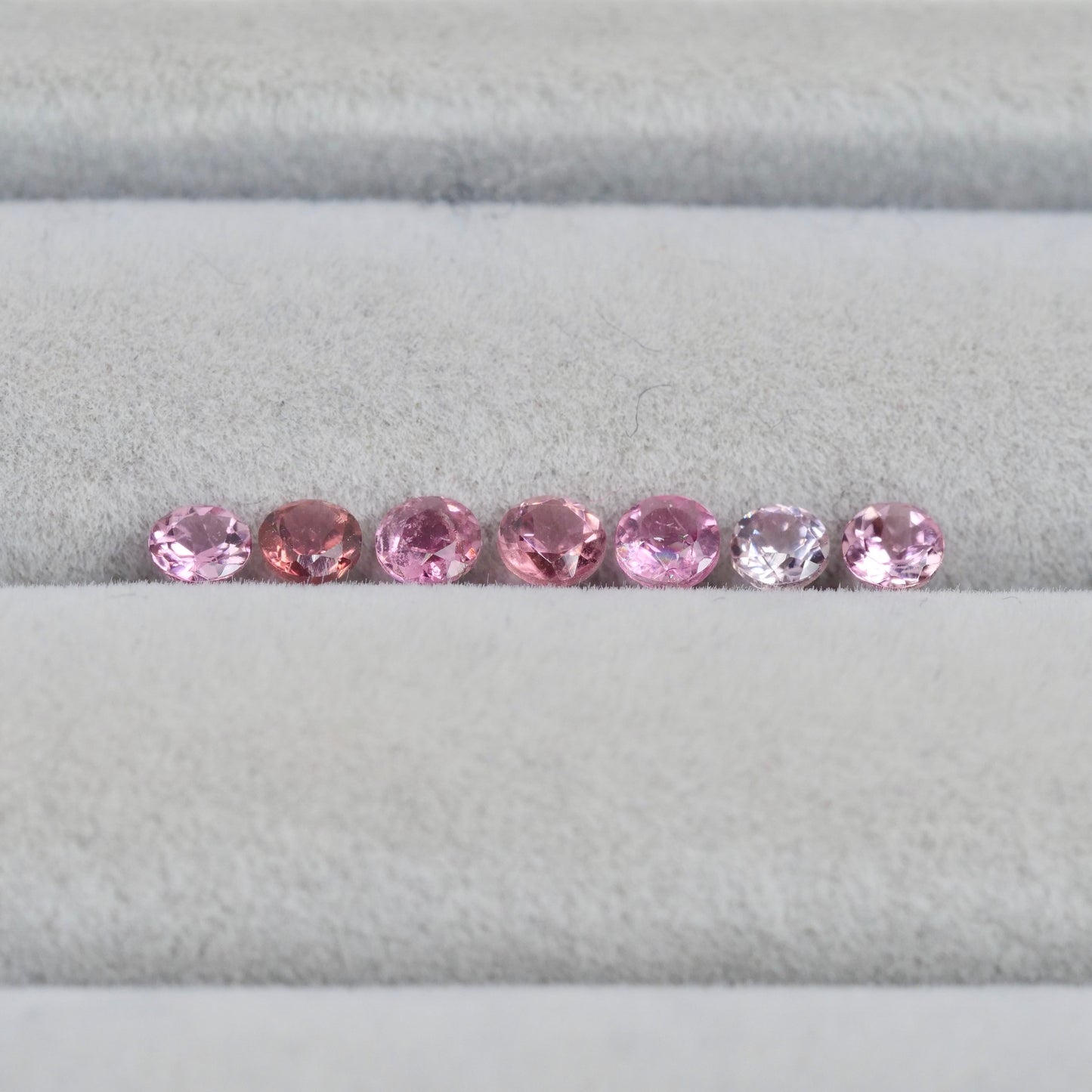 ピンクトルマリン ラウンドカット 3mm×7pcs セット【MJ3028】