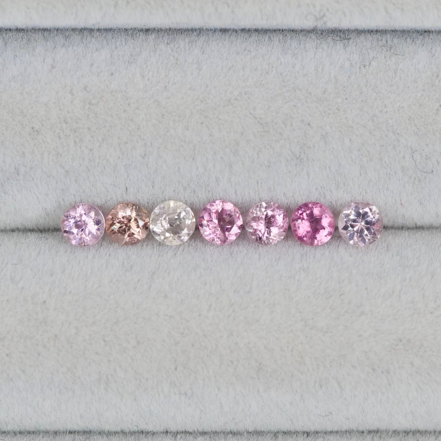 ピンクトルマリン ラウンドカット 3mm×7pcs セット【MJ3031】