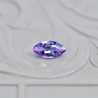 バイカラーサファイア マーキスカット 0.31ct 2.9mm×5.9mm×2.1mm【MJ3001】