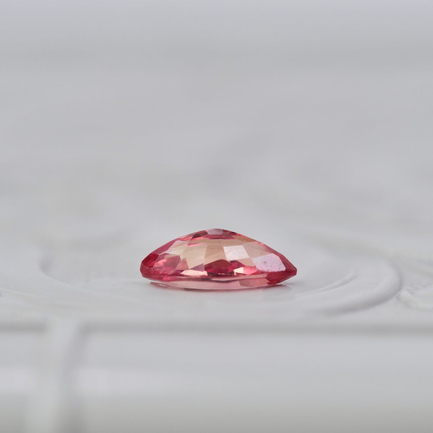 パパラチアサファイア 0.305ct マーキスカット 6.0mm×2.8mm×2.2mm ソーティング付き【MJ2919】