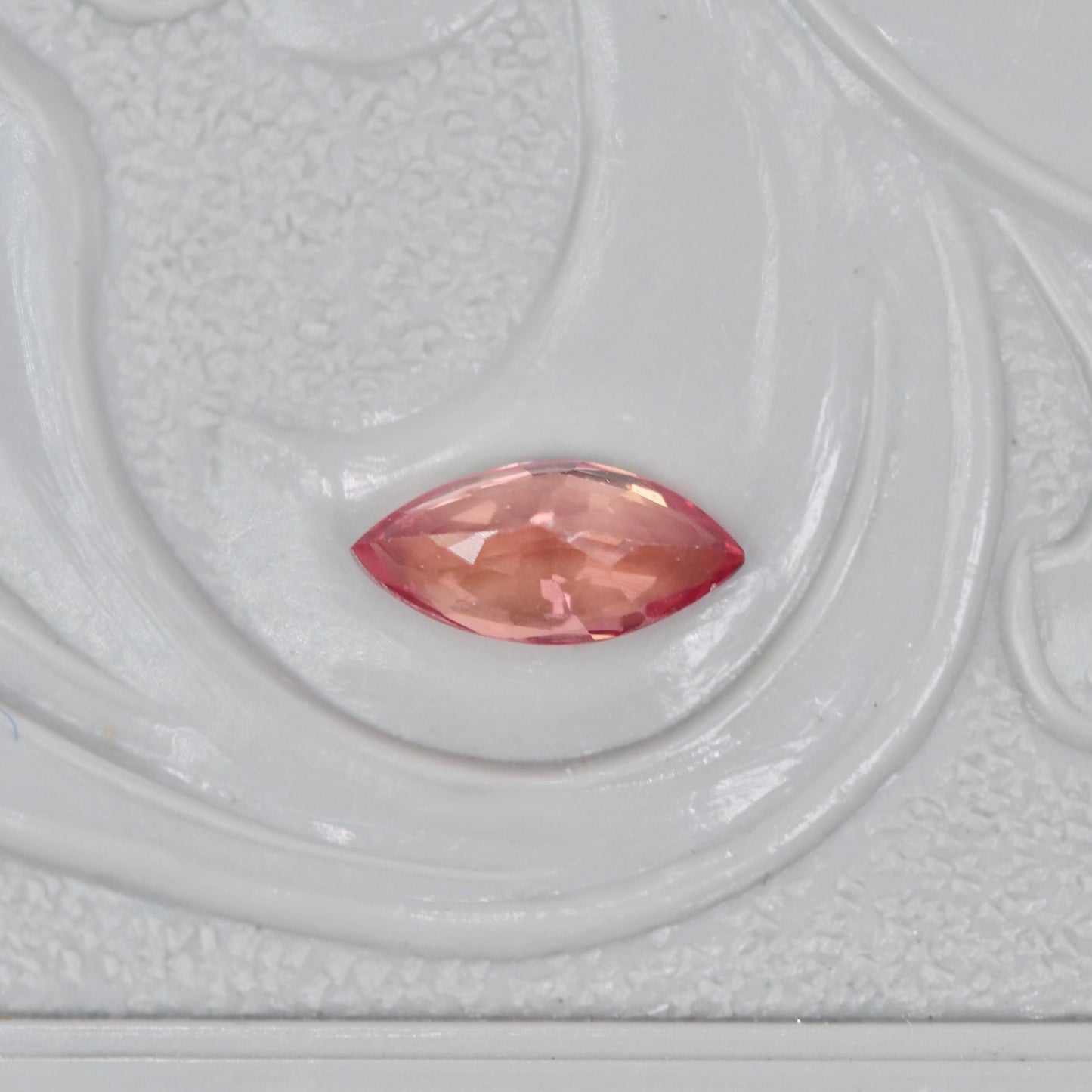 パパラチアサファイア 0.305ct マーキスカット 6.0mm×2.8mm×2.2mm ソーティング付き【MJ2919】