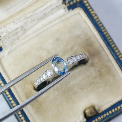 バイカラーサファイア 0.71ct オーバルカット 6.2mm×4.2mm×2.7mm【MJ2978】