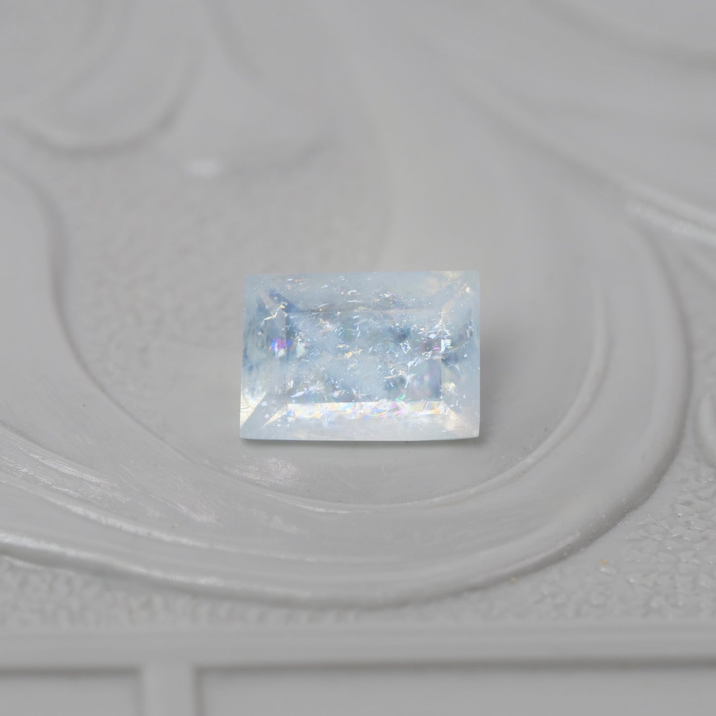 レインボーアクアマリン 0.36ct レクタングルカット 5.2mm×3.6mm×2.7mm【MJ2904】