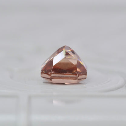 ジルコン 1.55ct オクタゴンカット 5.5mm×5.3mm×4.4mm【MJ2890】